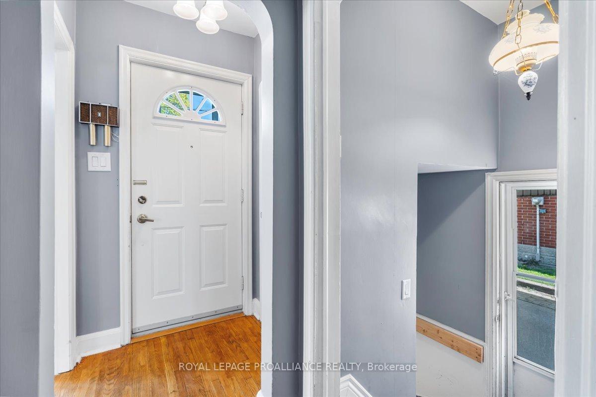 Photo 21 of 27 Crestview Avenue, Belleville, Belleville Ward — HOMEH