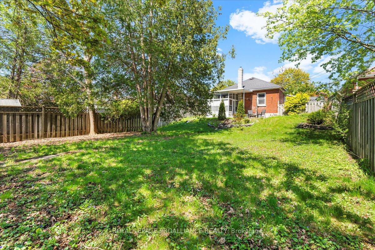 Photo 31 of 27 Crestview Avenue, Belleville, Belleville Ward — HOMEH