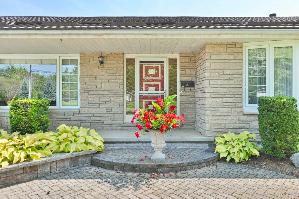 Photo 4 of 142 Old Madoc Road E, Belleville, Thurlow Ward — HOMEH