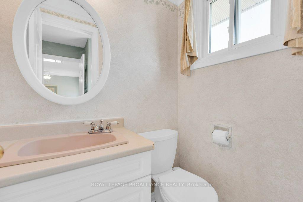 Photo 13 of 142 Old Madoc Road E, Belleville, Thurlow Ward — HOMEH