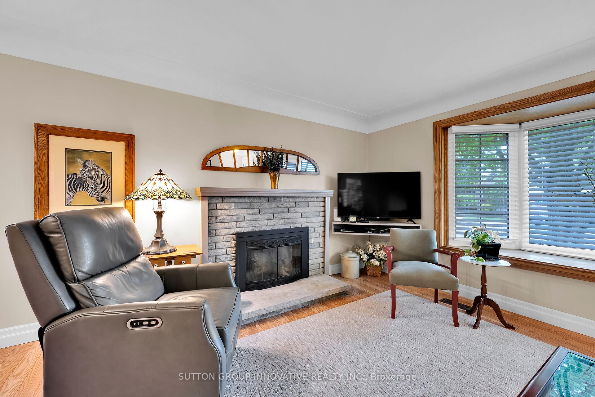 Photo 3 of 175 West 25th Street, Hamilton, Westcliffe — HOMEH