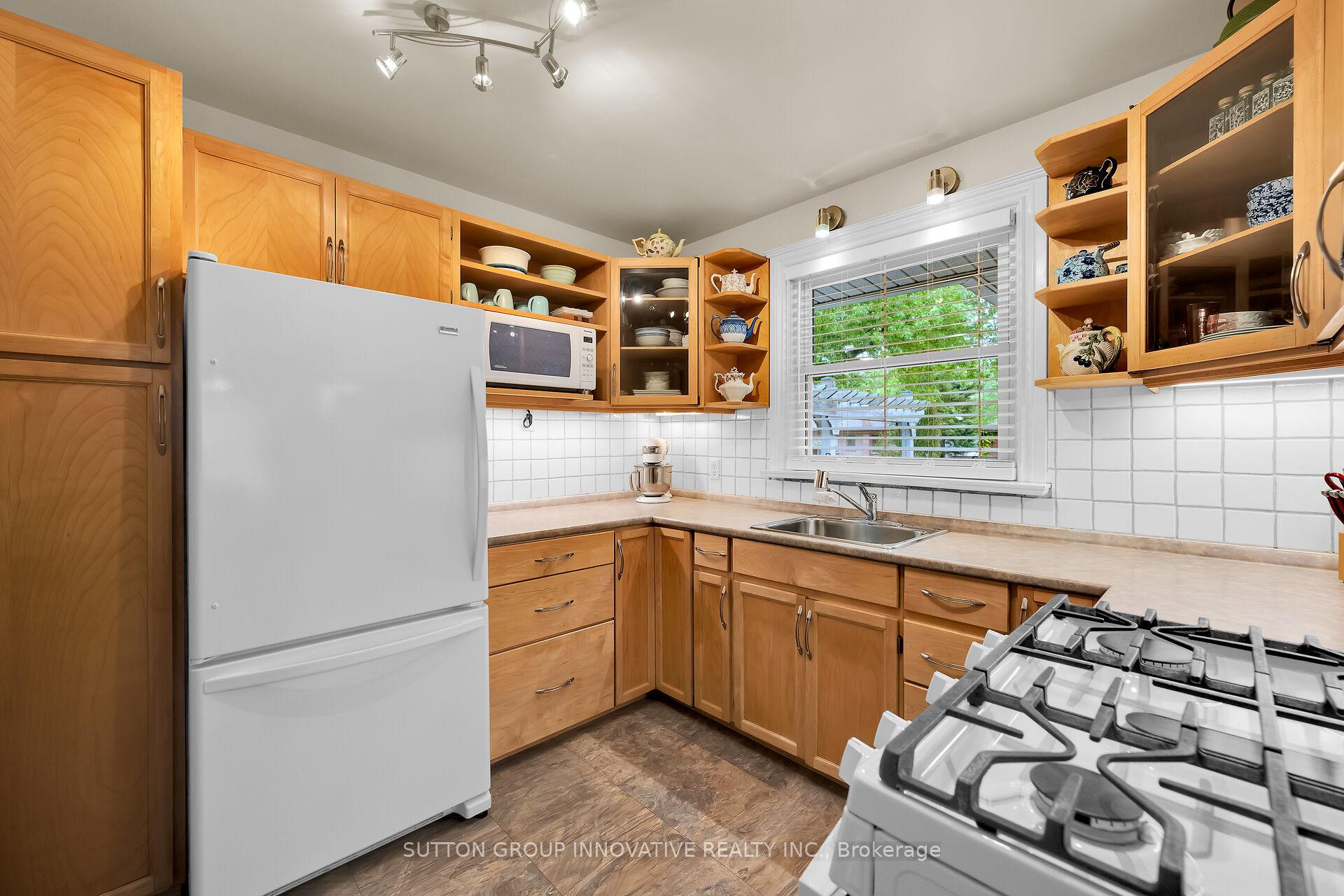 Photo 9 of 175 West 25th Street, Hamilton, Westcliffe — HOMEH