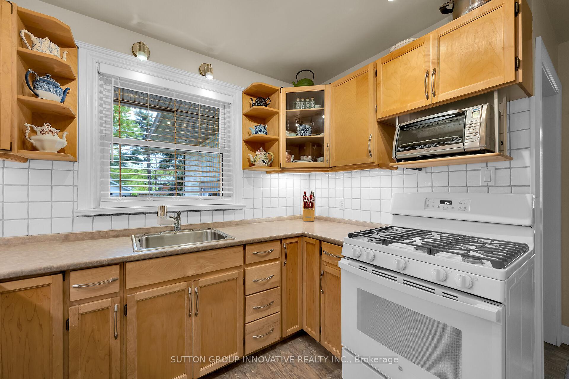 Photo 13 of 175 West 25th Street, Hamilton, Westcliffe — HOMEH