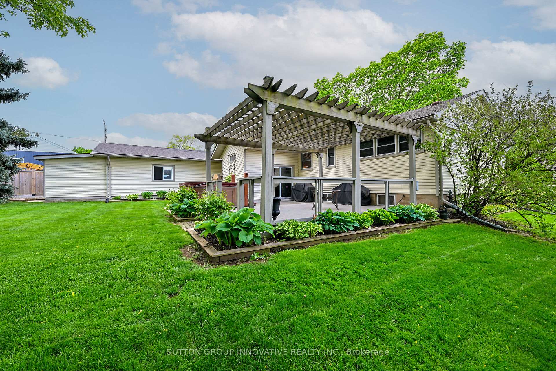 Photo 37 of 175 West 25th Street, Hamilton, Westcliffe — HOMEH