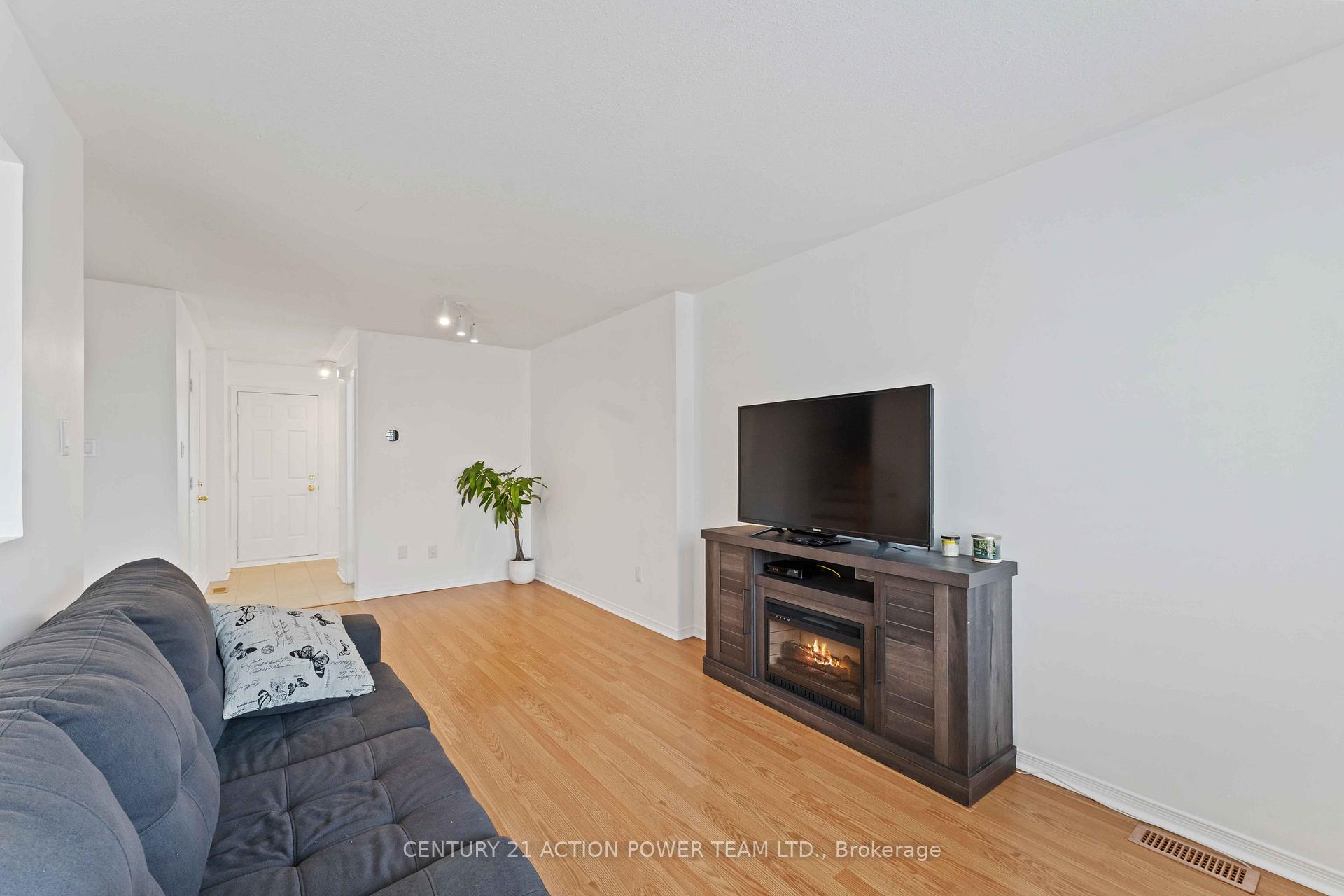 Photo 7 of 1887 Hialeah Drive, Ottawa, Fallingbrook/Gardenway South — HOMEH
