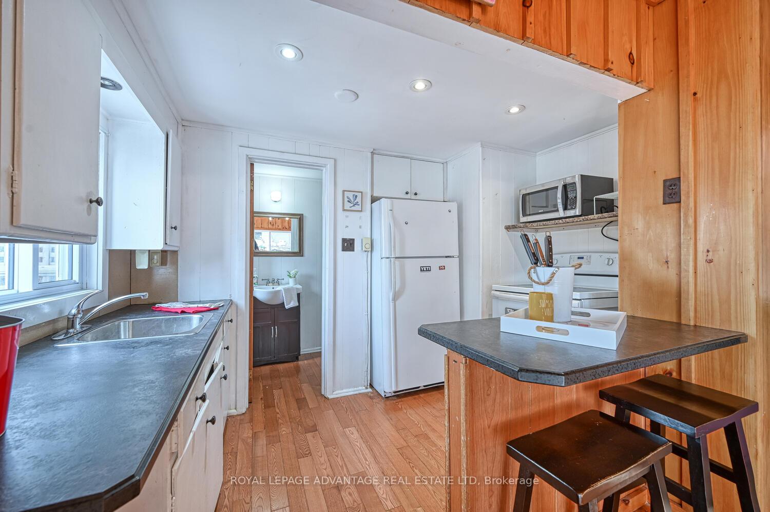 Photo 13 of 106 MacMillan Drive, Tay Valley, Bathurst/Burgess & Sherbrooke (North Burgess) Twp — HOMEH