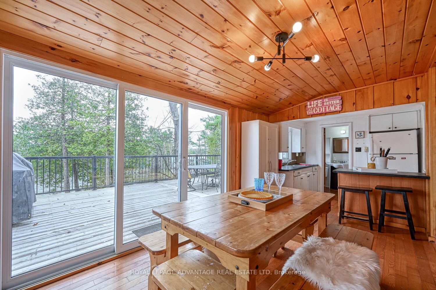 Photo 24 of 106 MacMillan Drive, Tay Valley, Bathurst/Burgess & Sherbrooke (North Burgess) Twp — HOMEH