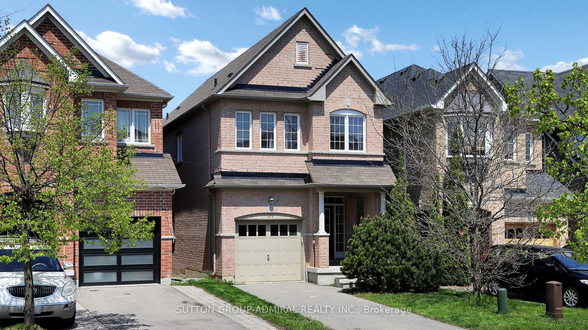 Front of 171 Sir Sanford Fleming Way