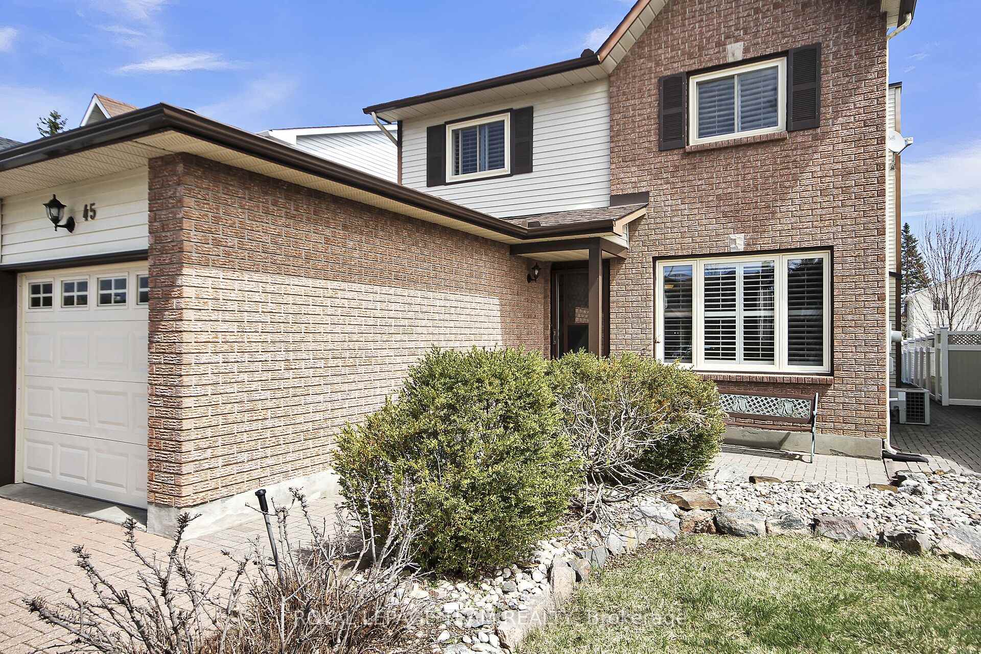 Photo 2 of 45 Denham Way, Ottawa, Stittsville (Central) — HOMEH
