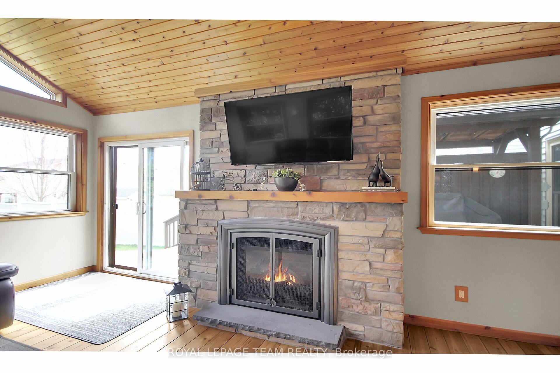 Photo 12 of 45 Denham Way, Ottawa, Stittsville (Central) — HOMEH