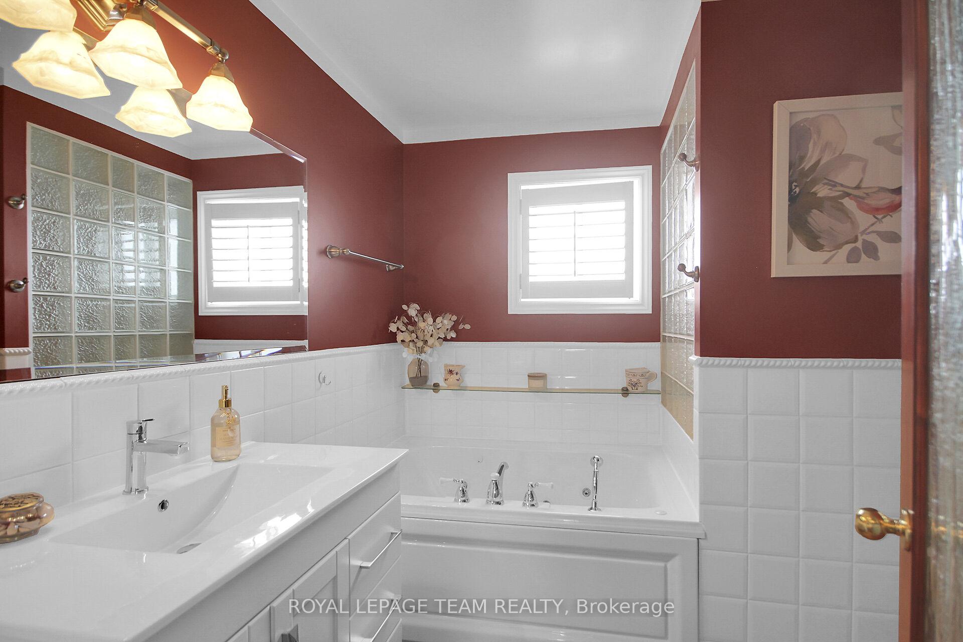 Photo 34 of 45 Denham Way, Ottawa, Stittsville (Central) — HOMEH