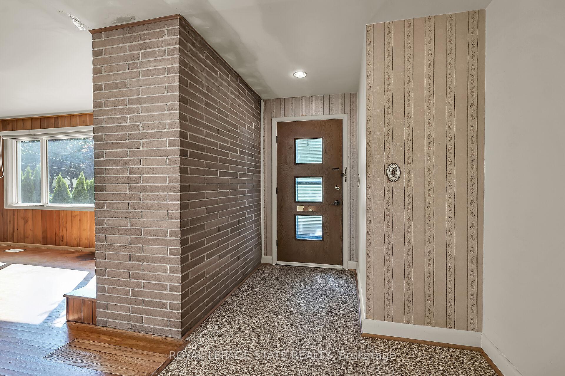 Photo 12 of 559 Westview Avenue, Hamilton, Ancaster — HOMEH
