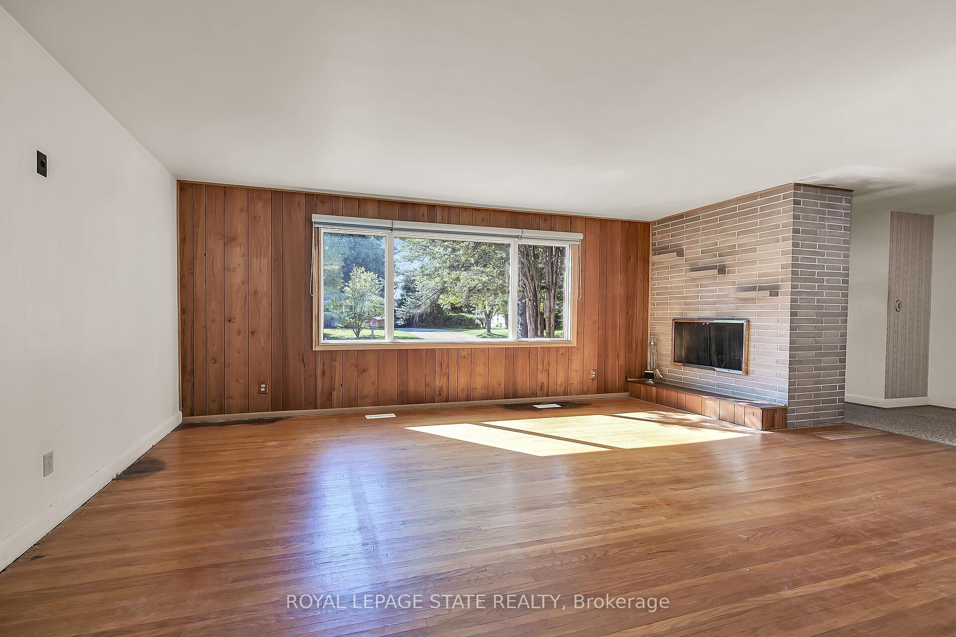 Photo 2 of 559 Westview Avenue, Hamilton, Ancaster — HOMEH
