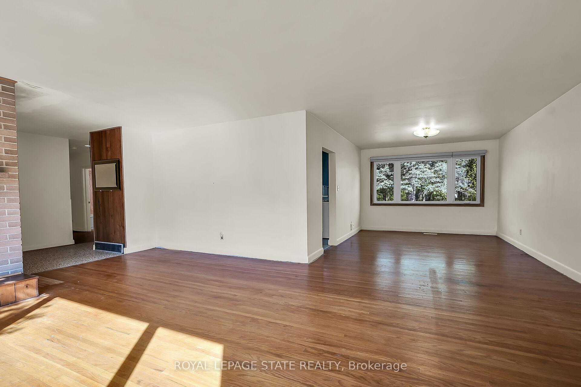 Photo 4 of 559 Westview Avenue, Hamilton, Ancaster — HOMEH