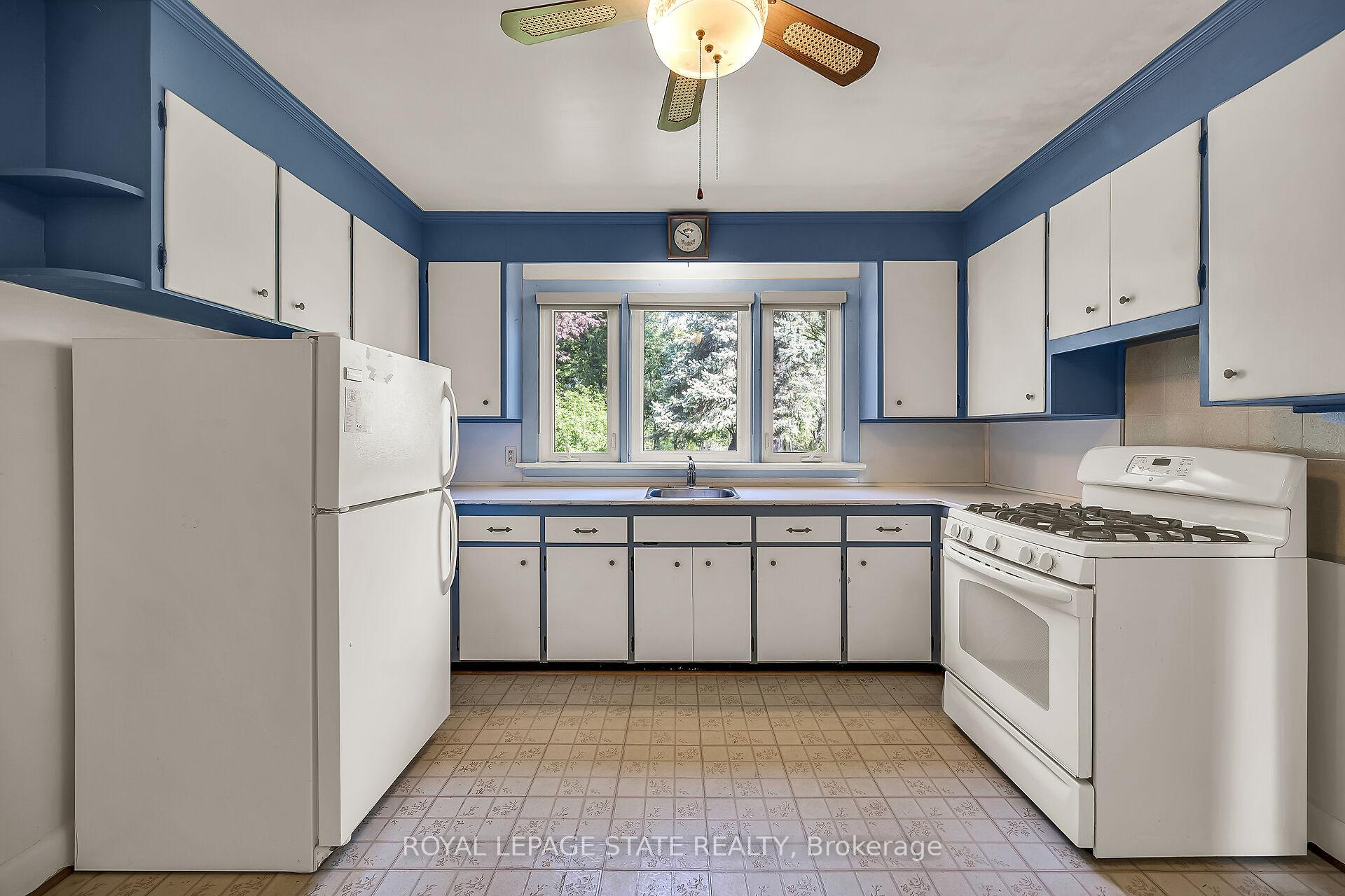 Photo 42 of 559 Westview Avenue, Hamilton, Ancaster — HOMEH