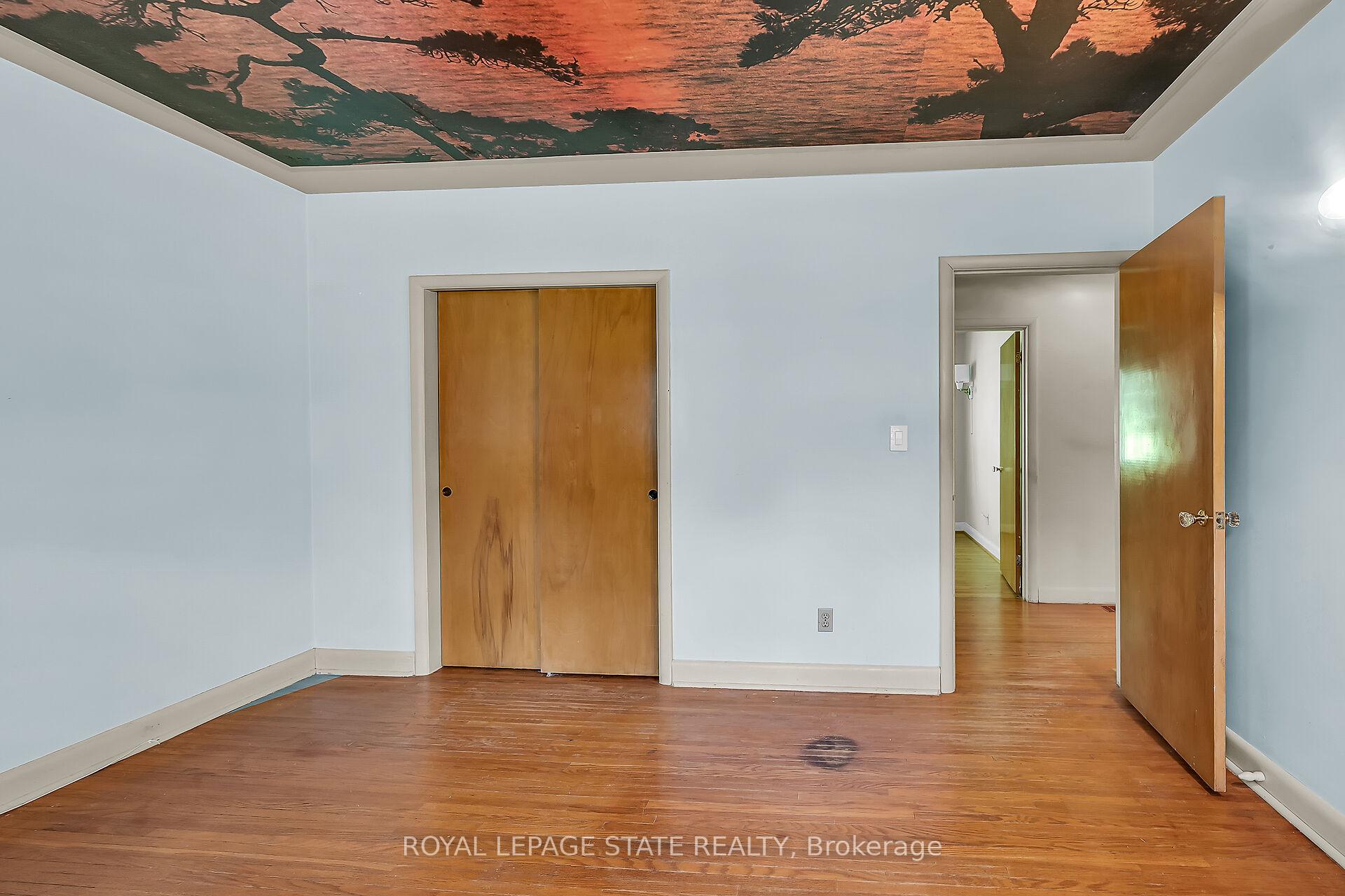 Photo 17 of 559 Westview Avenue, Hamilton, Ancaster — HOMEH