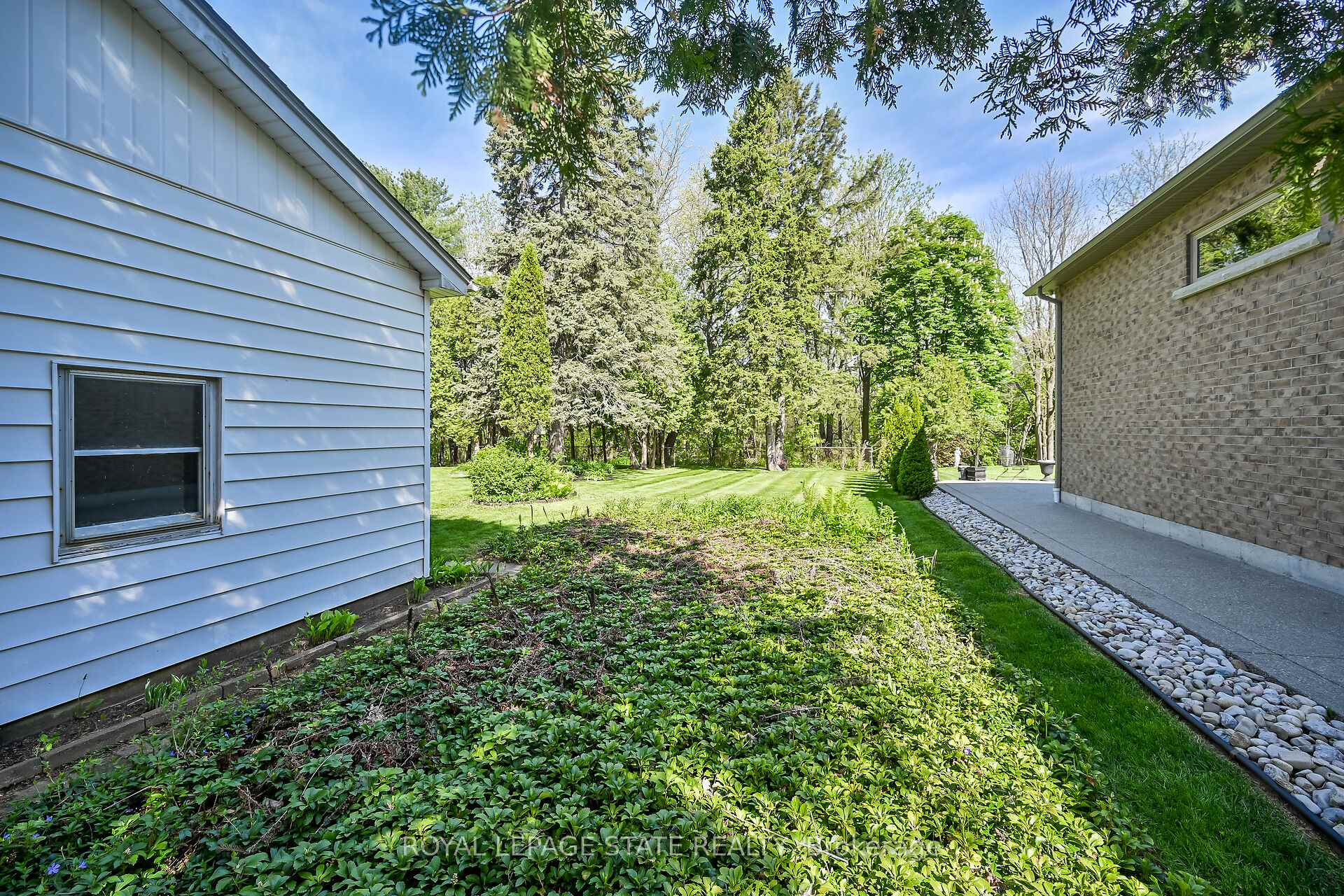 Photo 30 of 559 Westview Avenue, Hamilton, Ancaster — HOMEH