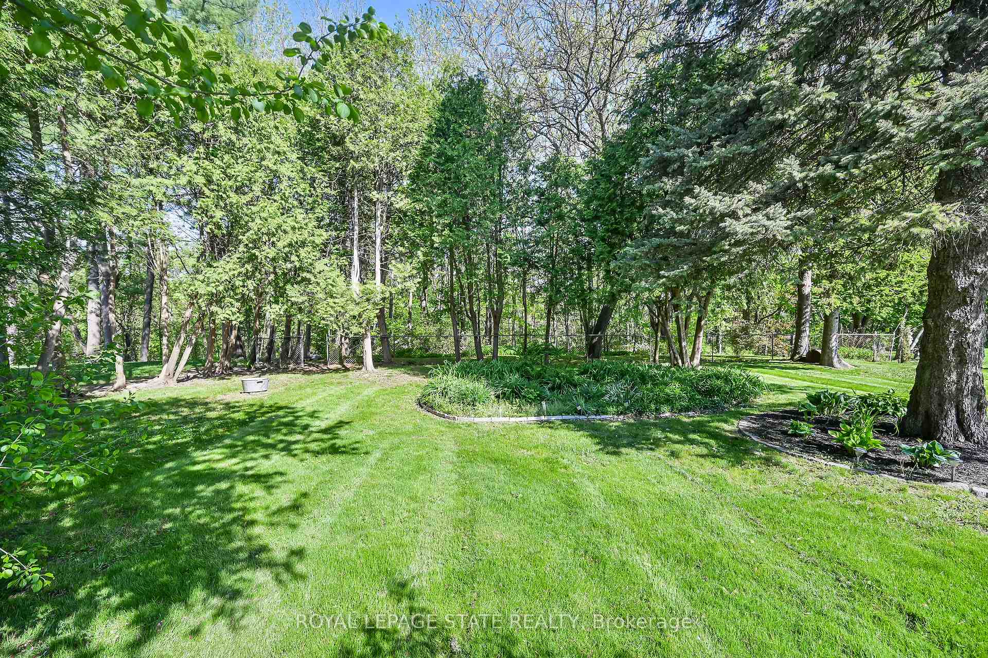 Photo 26 of 559 Westview Avenue, Hamilton, Ancaster — HOMEH