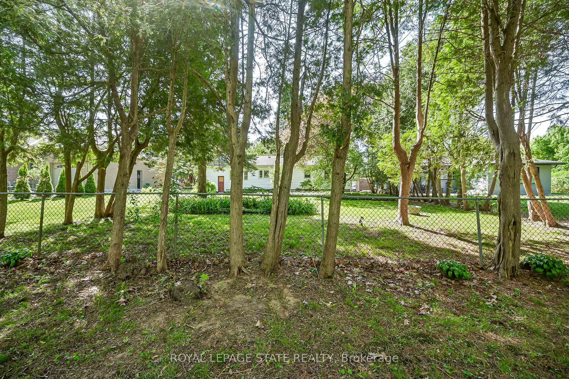 Photo 40 of 559 Westview Avenue, Hamilton, Ancaster — HOMEH