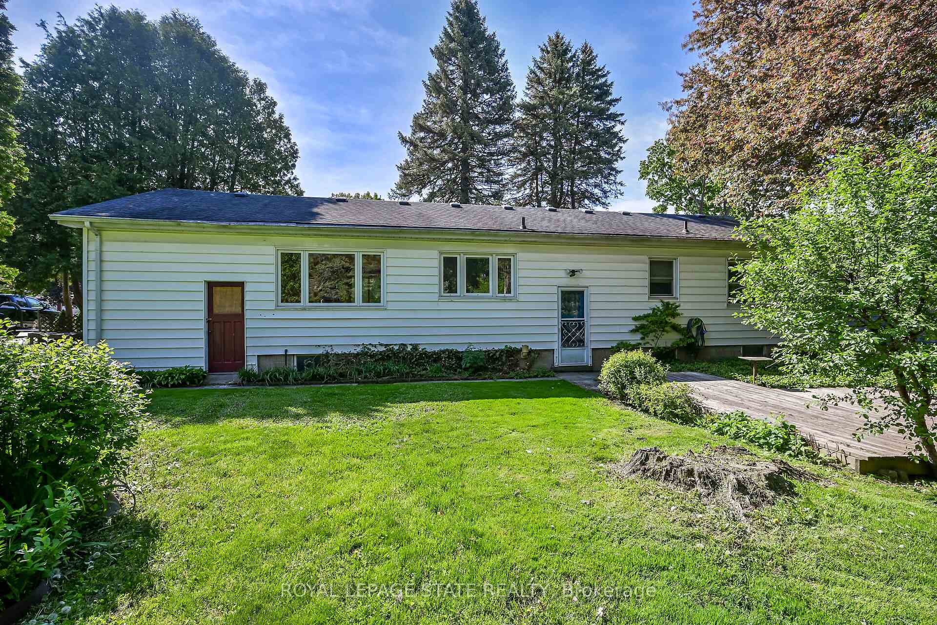 Photo 48 of 559 Westview Avenue, Hamilton, Ancaster — HOMEH