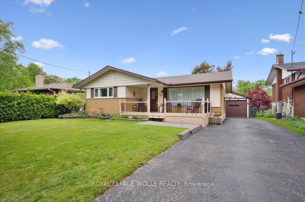 Photo 13 of 79 Rennie Drive, Kitchener — HOMEH