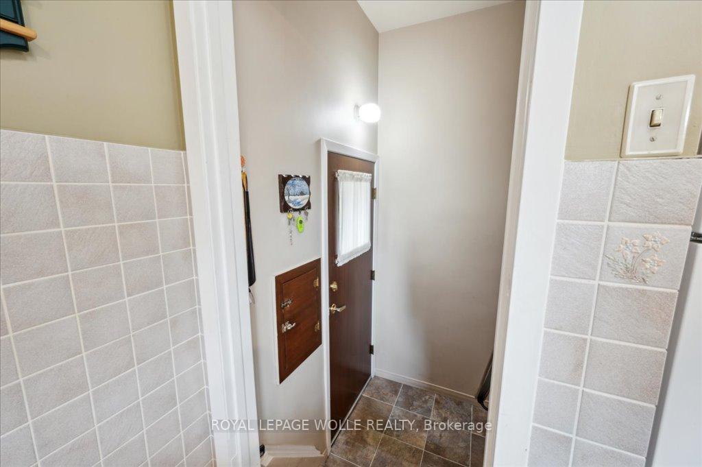 Photo 15 of 79 Rennie Drive, Kitchener — HOMEH