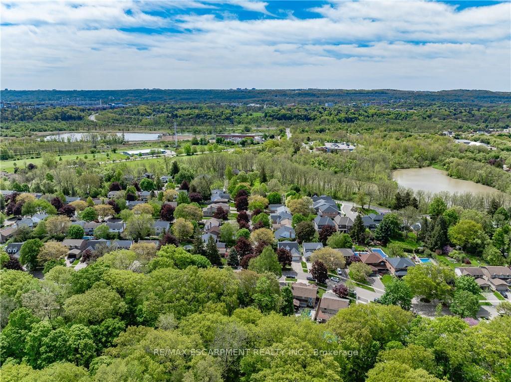 Photo 34 of 31 Forestview Drive, Hamilton, Cootes Paradise — HOMEH