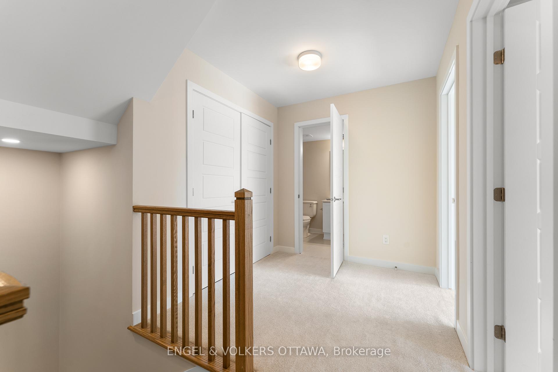 Photo 11 of 236 Mishi Private, Ottawa, CFB Rockcliffe and Area — HOMEH