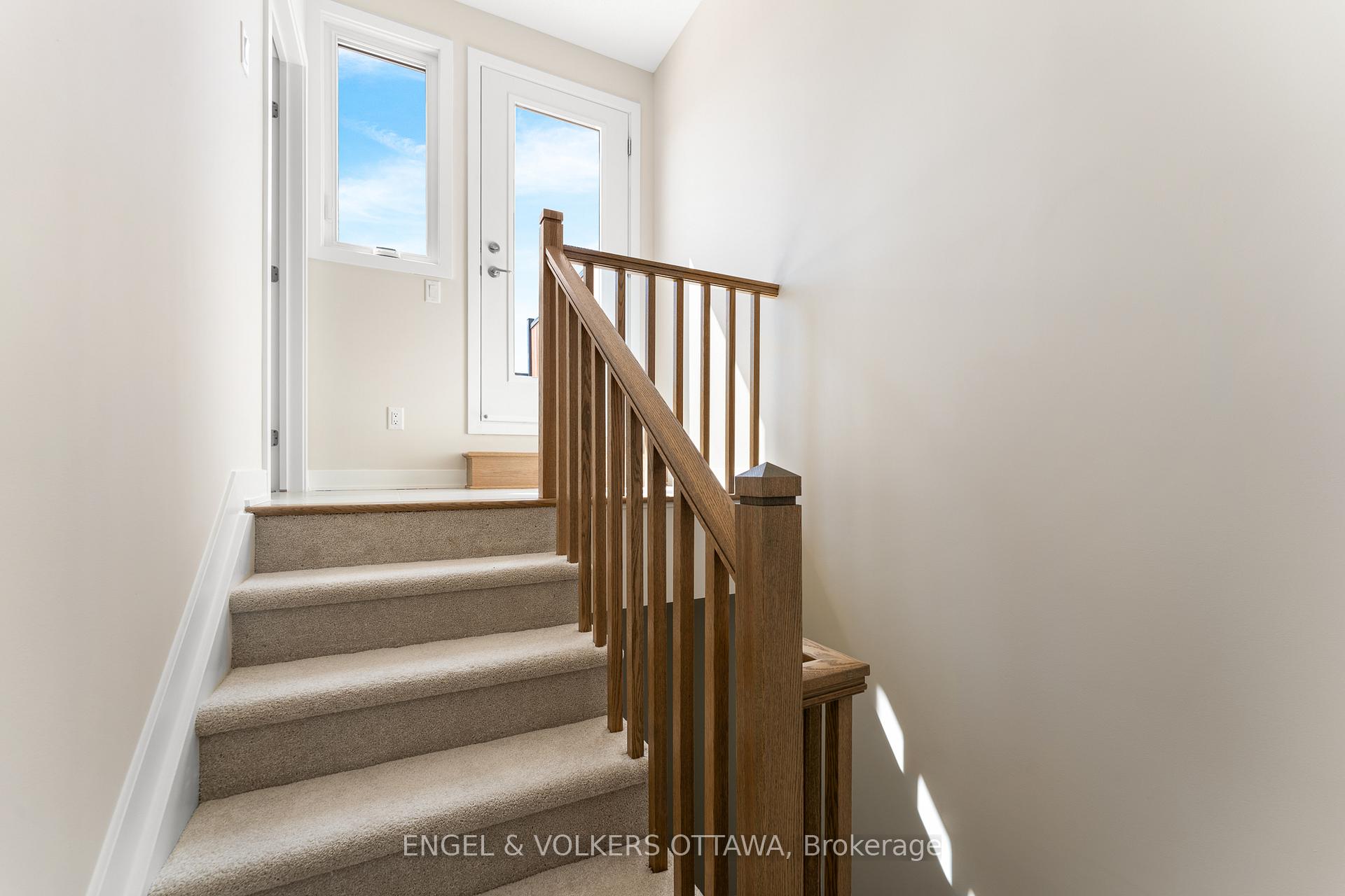 Photo 19 of 236 Mishi Private, Ottawa, CFB Rockcliffe and Area — HOMEH