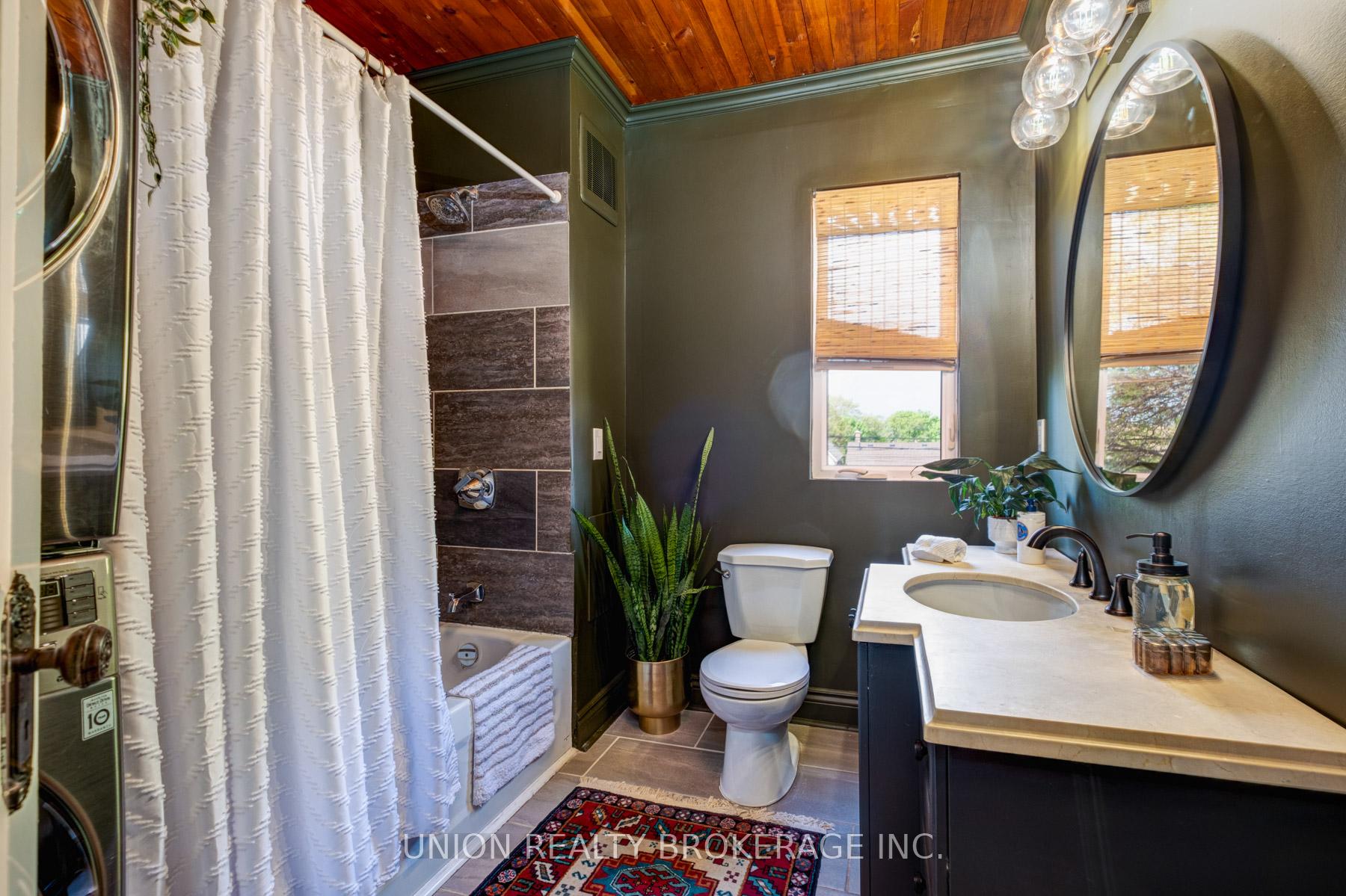 Photo 18 of 64 Amroth Avenue, Toronto, East End-Danforth — HOMEH