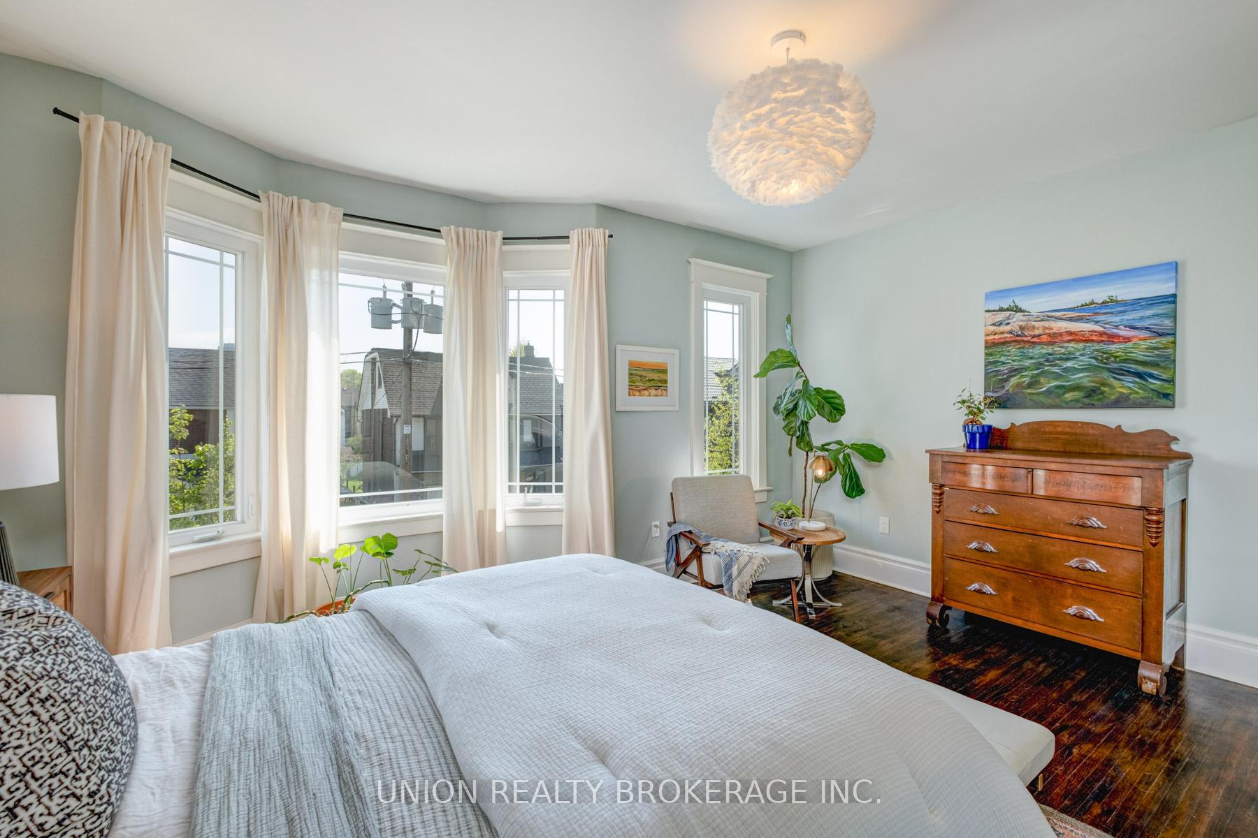 Photo 25 of 64 Amroth Avenue, Toronto, East End-Danforth — HOMEH