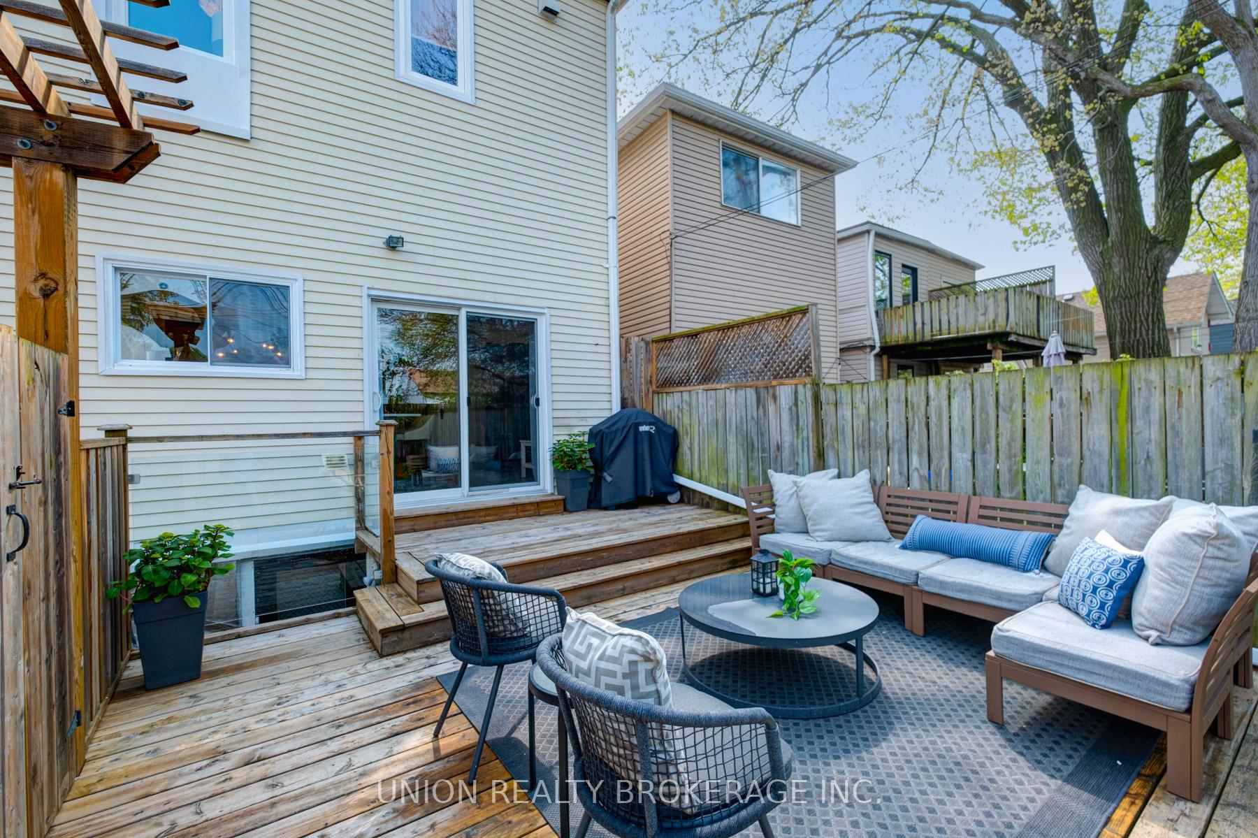 Photo 26 of 64 Amroth Avenue, Toronto, East End-Danforth — HOMEH