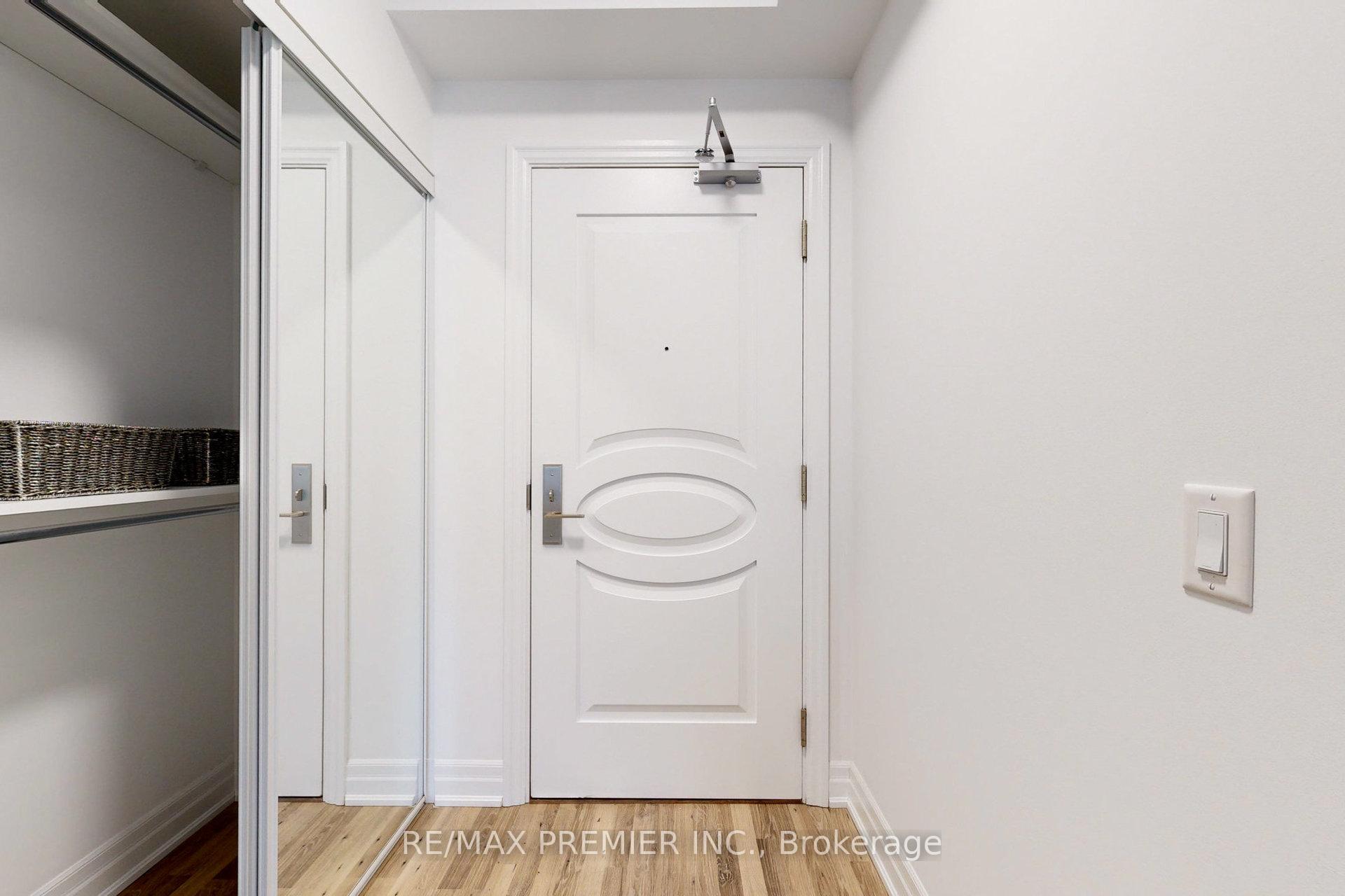 Photo 2 of Unit Suite 1907, 9085 Jane Street, Vaughan, Concord — HOMEH