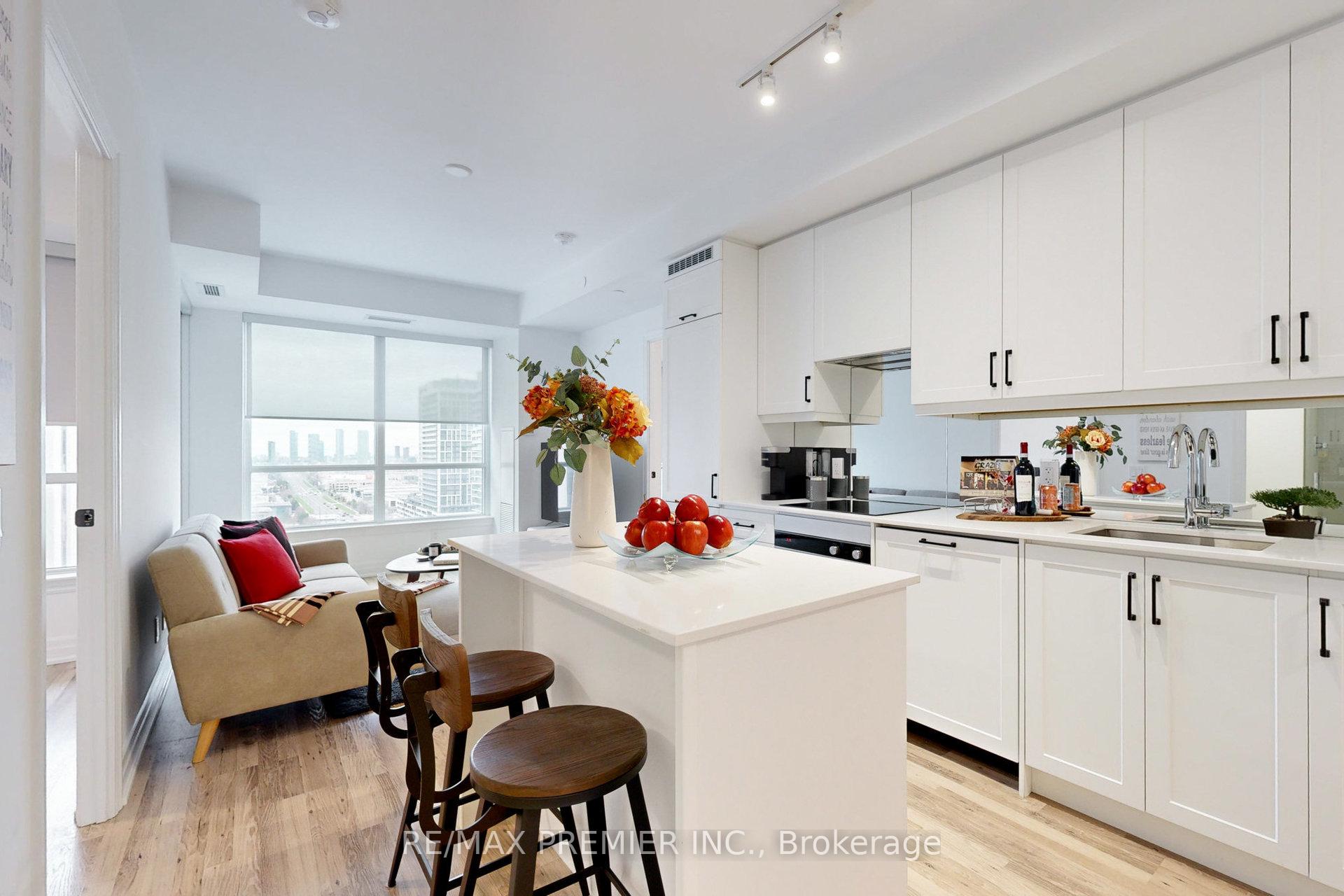 Photo 7 of Unit Suite 1907, 9085 Jane Street, Vaughan, Concord — HOMEH