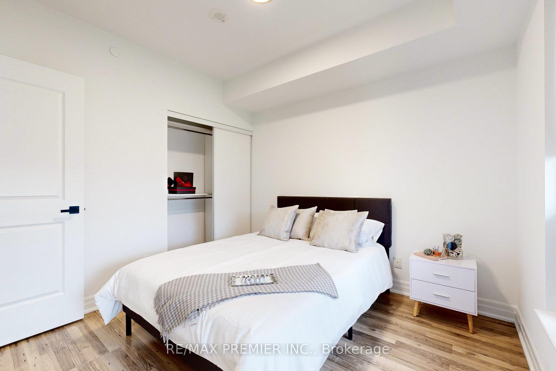 Photo 14 of Unit Suite 1907, 9085 Jane Street, Vaughan, Concord — HOMEH