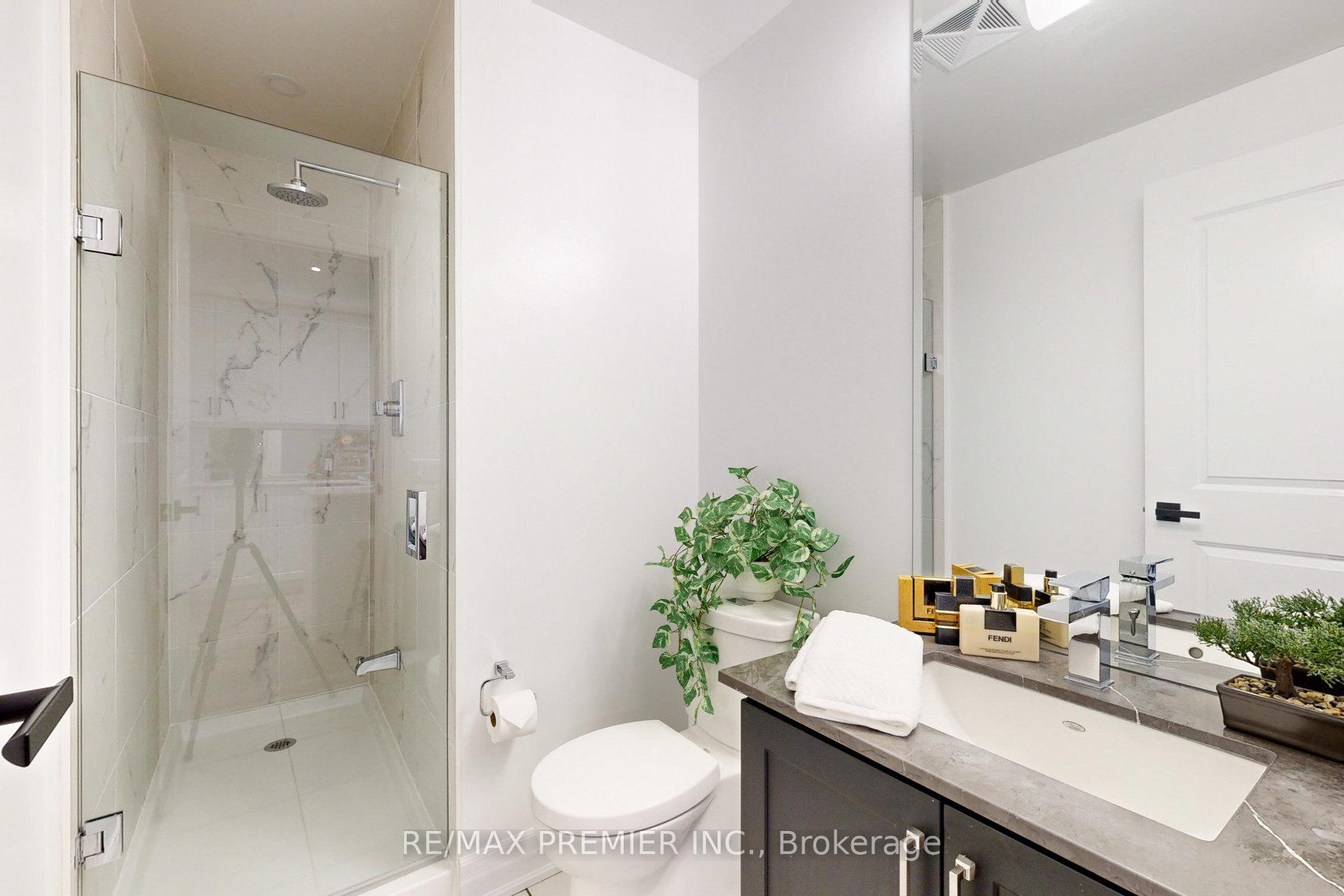 Photo 39 of Unit Suite 1907, 9085 Jane Street, Vaughan, Concord — HOMEH