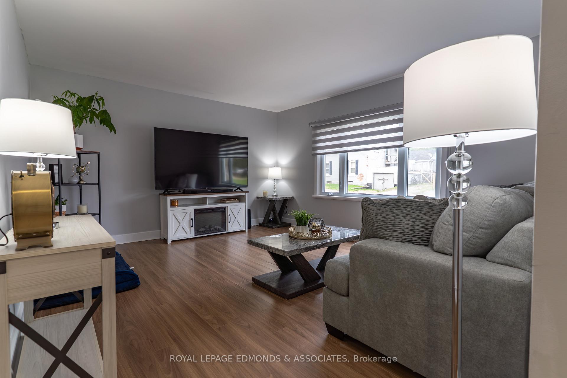 Photo 10 of 131 Irving Street, Pembroke — HOMEH