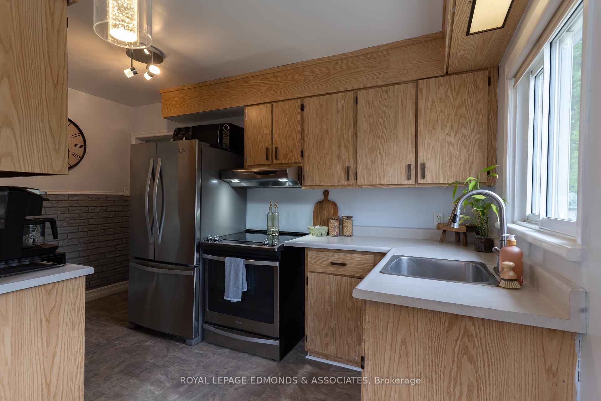 Photo 13 of 131 Irving Street, Pembroke — HOMEH