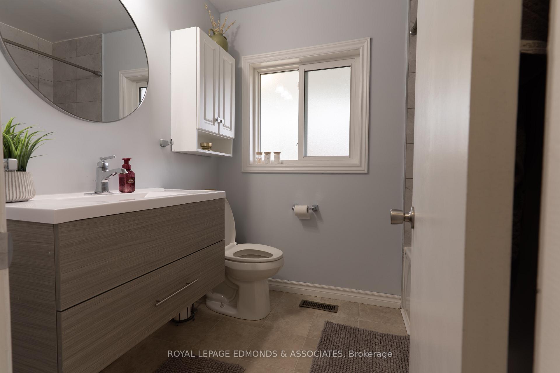 Photo 11 of 131 Irving Street, Pembroke — HOMEH