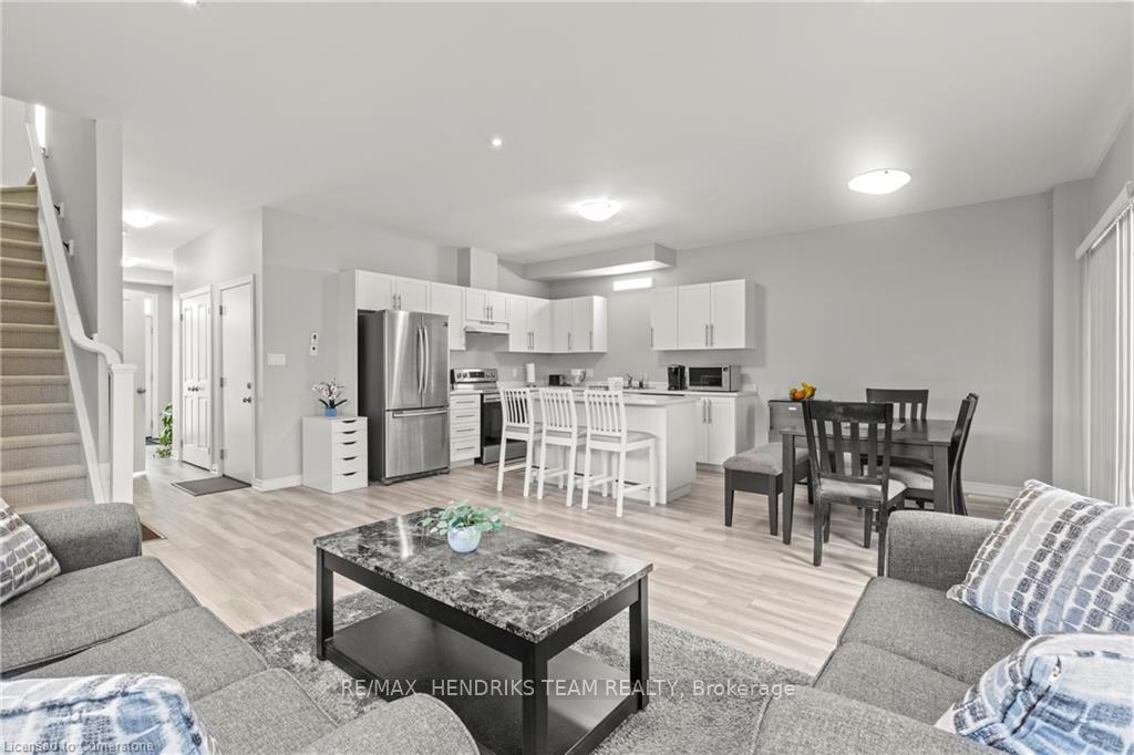 Photo 9 of 44 Woodburn Avenue, St. Catharines, Oakdale — HOMEH