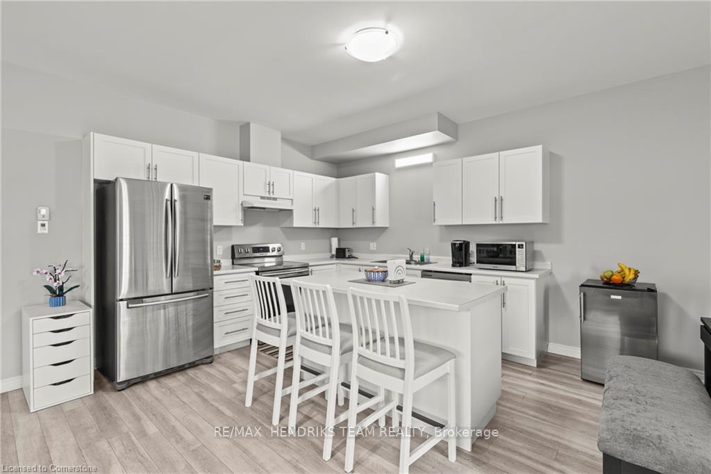 Photo 24 of 44 Woodburn Avenue, St. Catharines, Oakdale — HOMEH