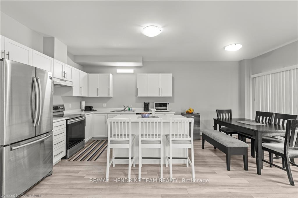 Photo 25 of 44 Woodburn Avenue, St. Catharines, Oakdale — HOMEH