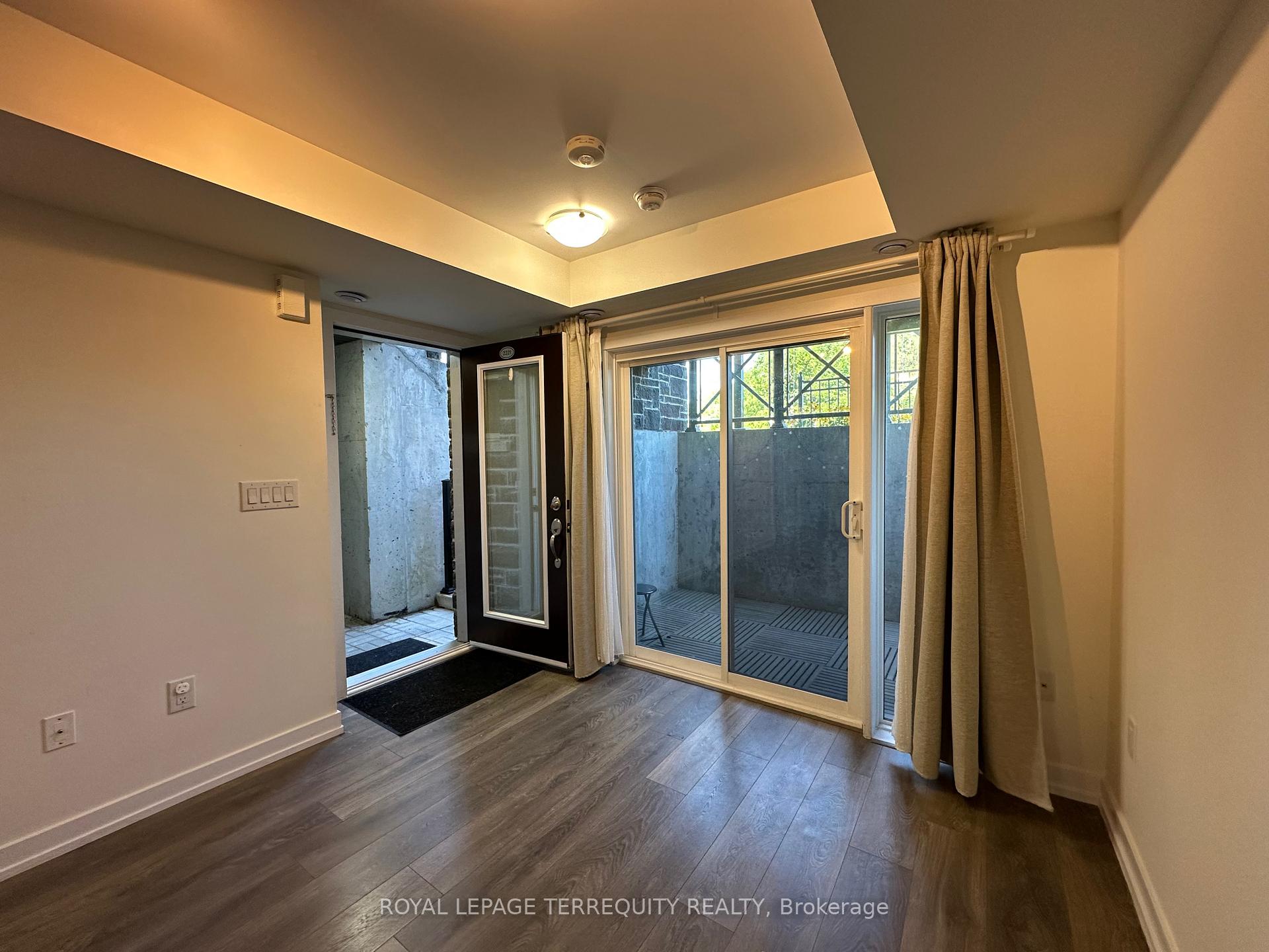 Photo 4 of Unit 2221, 10 Westmeath Lane, Markham, Cornell — HOMEH