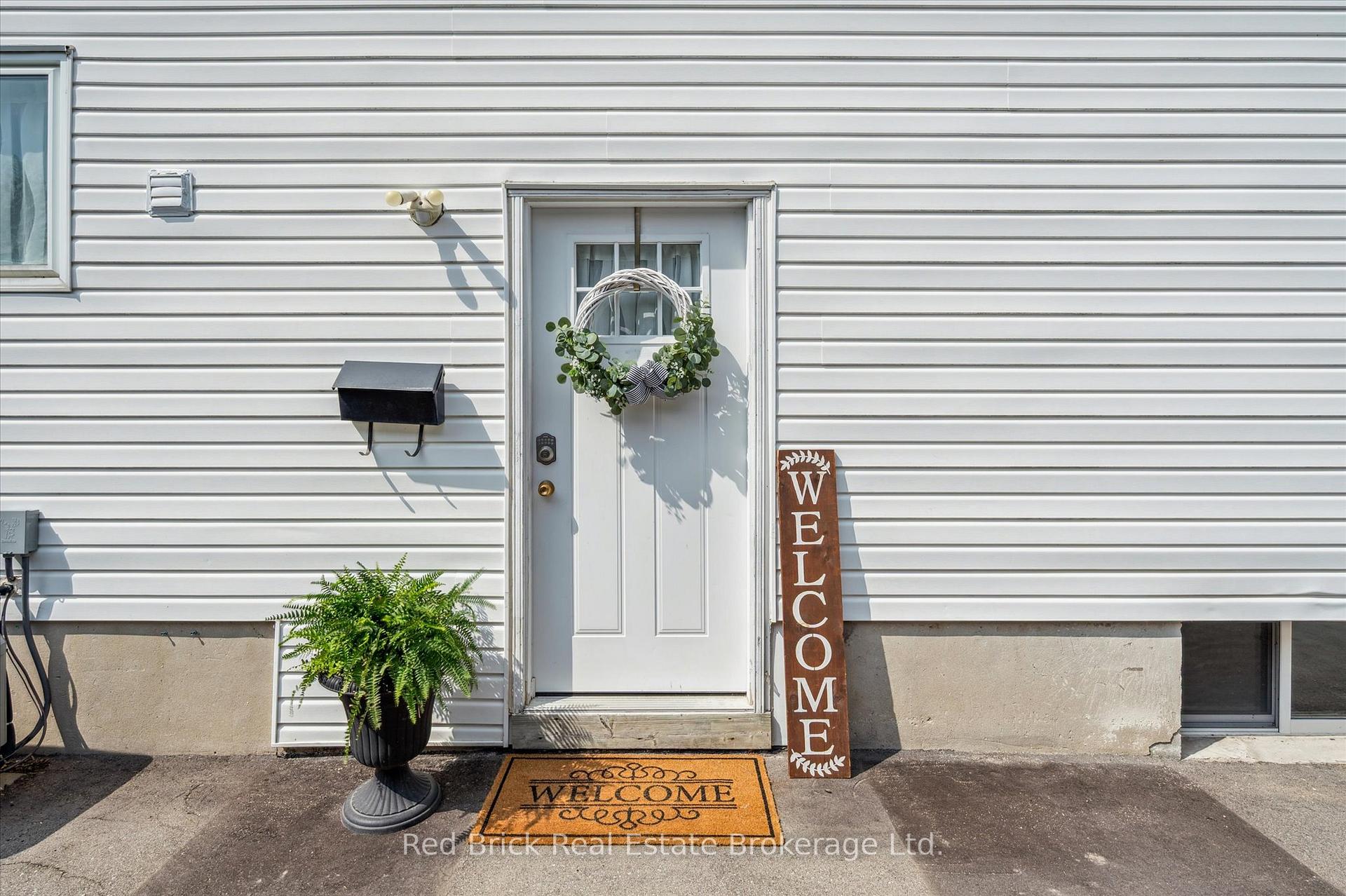 Photo 4 of 605 Willow Road, Guelph, Willow West/Sugarbush/West Acres — HOMEH