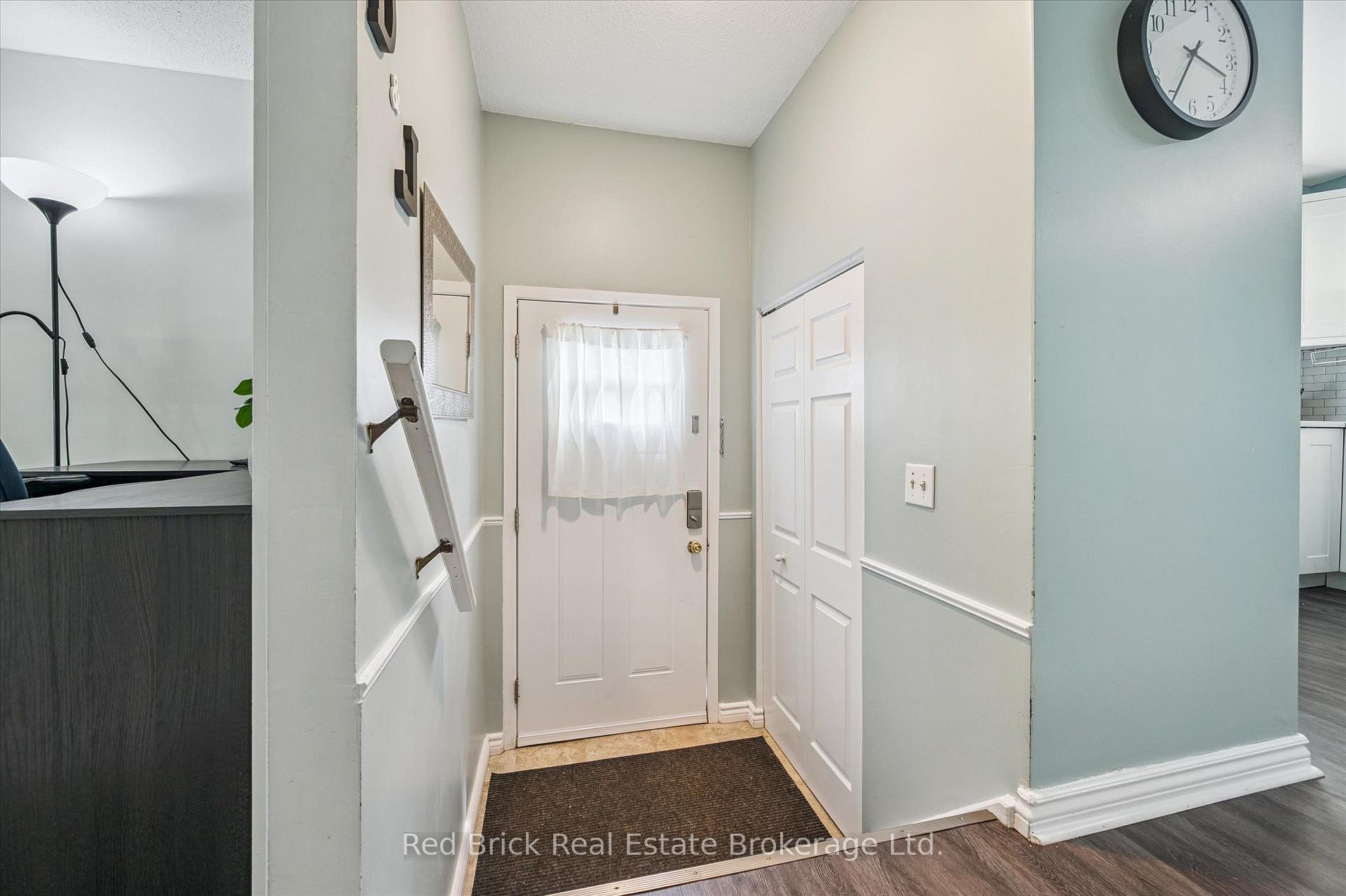 Photo 5 of 605 Willow Road, Guelph, Willow West/Sugarbush/West Acres — HOMEH