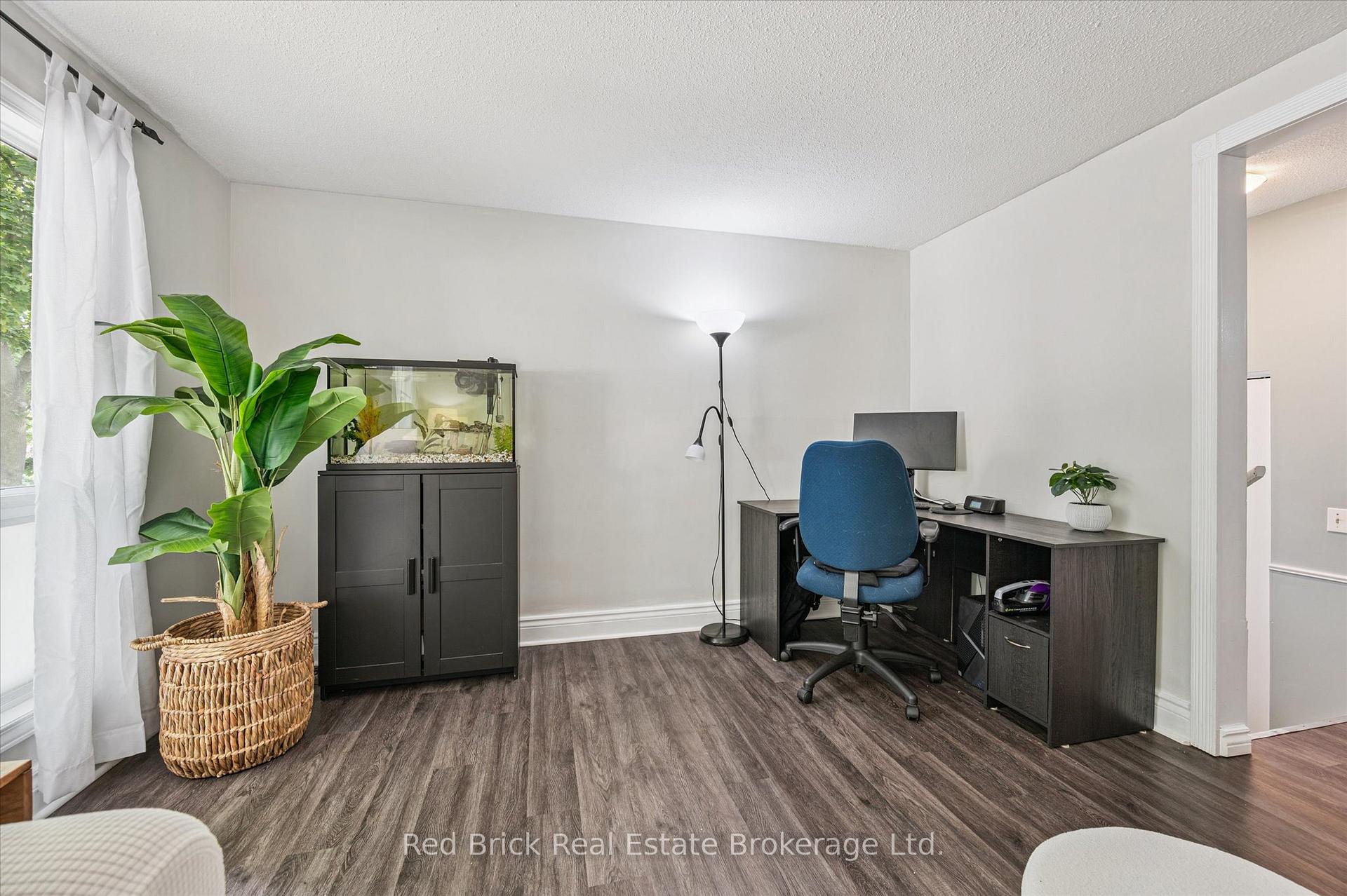 Photo 10 of 605 Willow Road, Guelph, Willow West/Sugarbush/West Acres — HOMEH