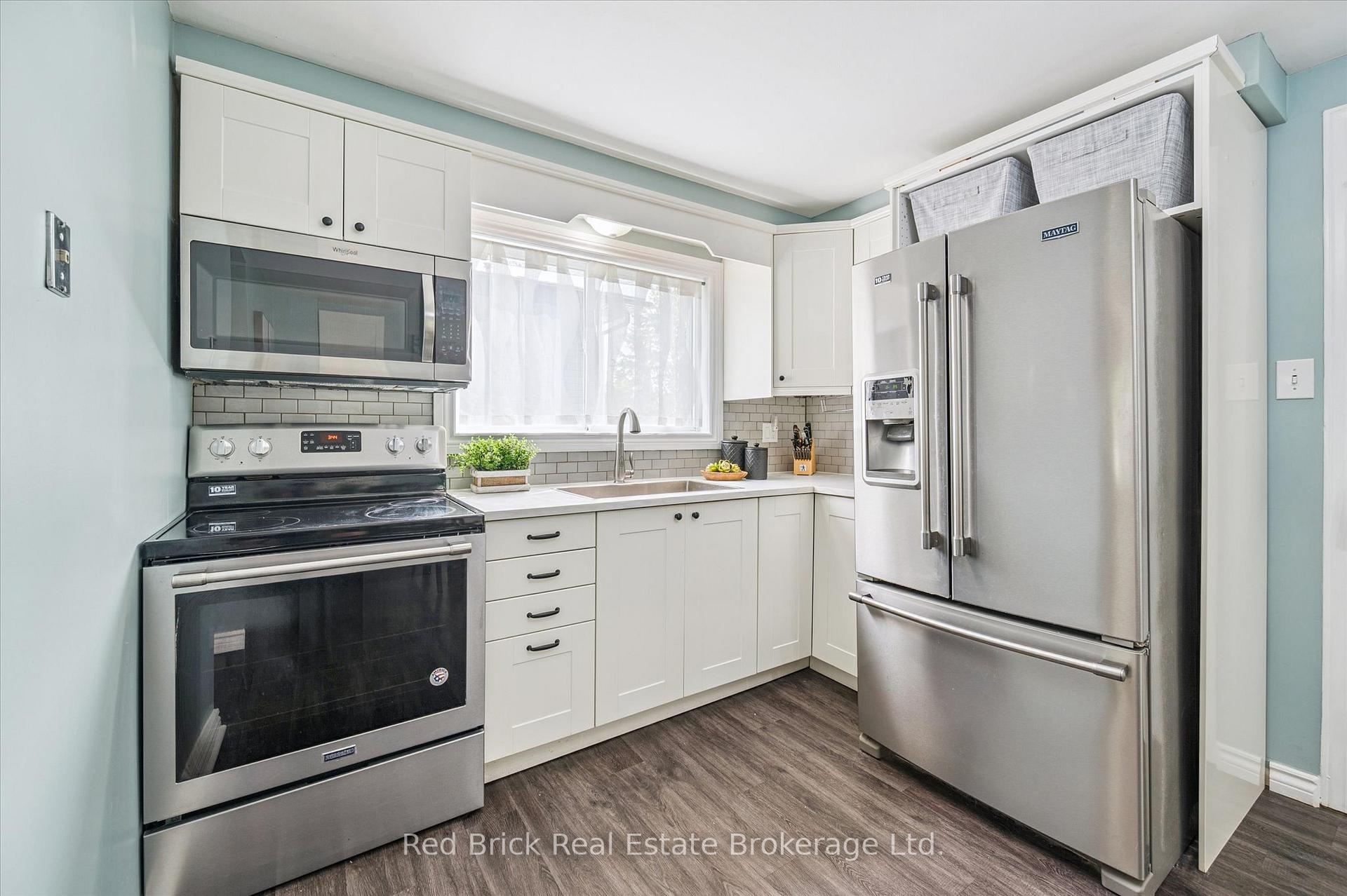 Photo 15 of 605 Willow Road, Guelph, Willow West/Sugarbush/West Acres — HOMEH