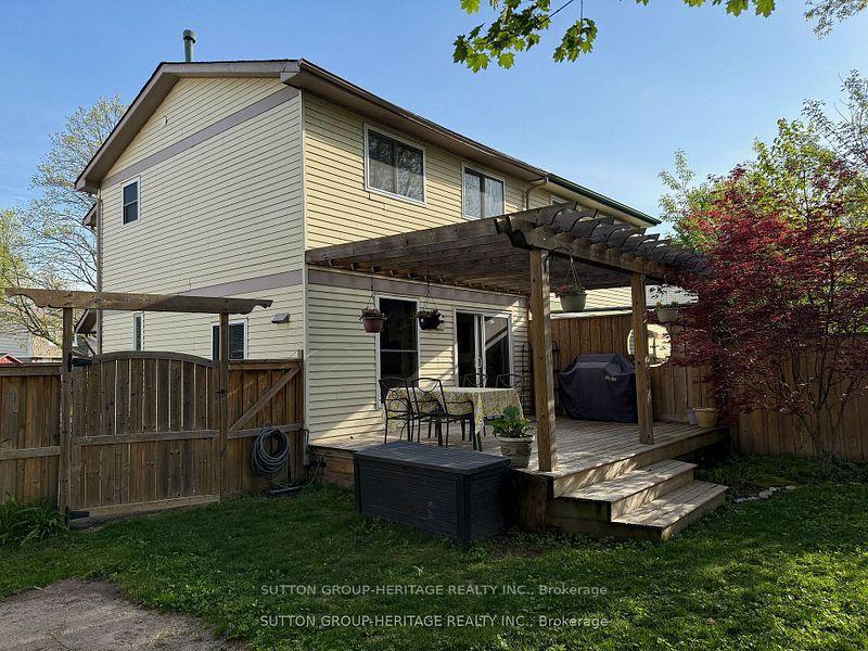 Photo 1 of 847 Gentry Crescent, Oshawa, Eastdale — HOMEH