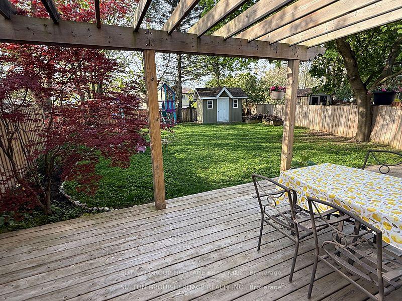 Photo 8 of 847 Gentry Crescent, Oshawa, Eastdale — HOMEH