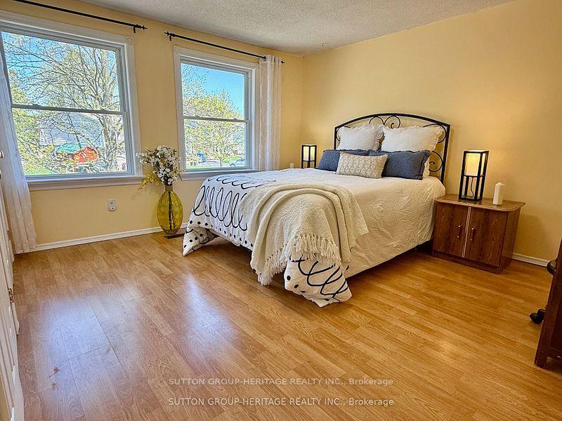 Photo 14 of 847 Gentry Crescent, Oshawa, Eastdale — HOMEH